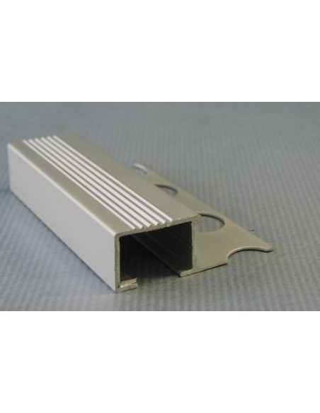 PELDAÑO ALUMINTERIOR 250 INOX 2020